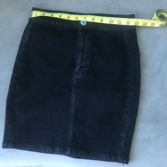 High waisted fitted black jean skirt - Picture 3 of 5